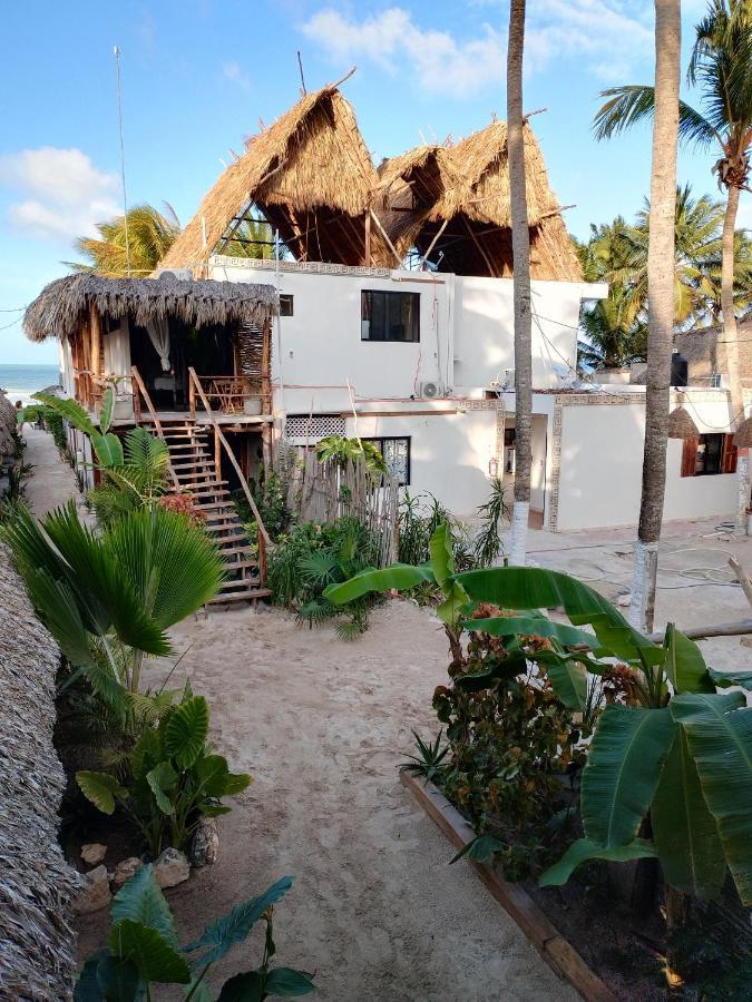 Casa Mate Beachfront Houses El Cuyo Exterior photo