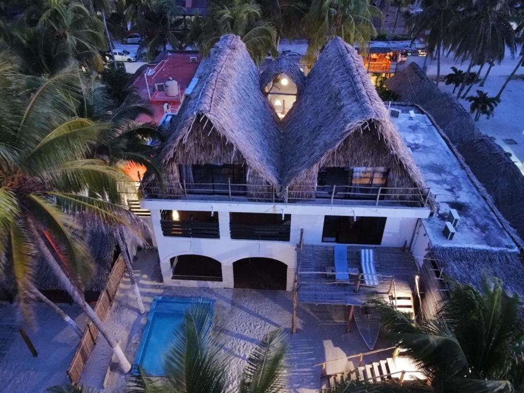 Casa Mate Beachfront Houses El Cuyo Exterior photo
