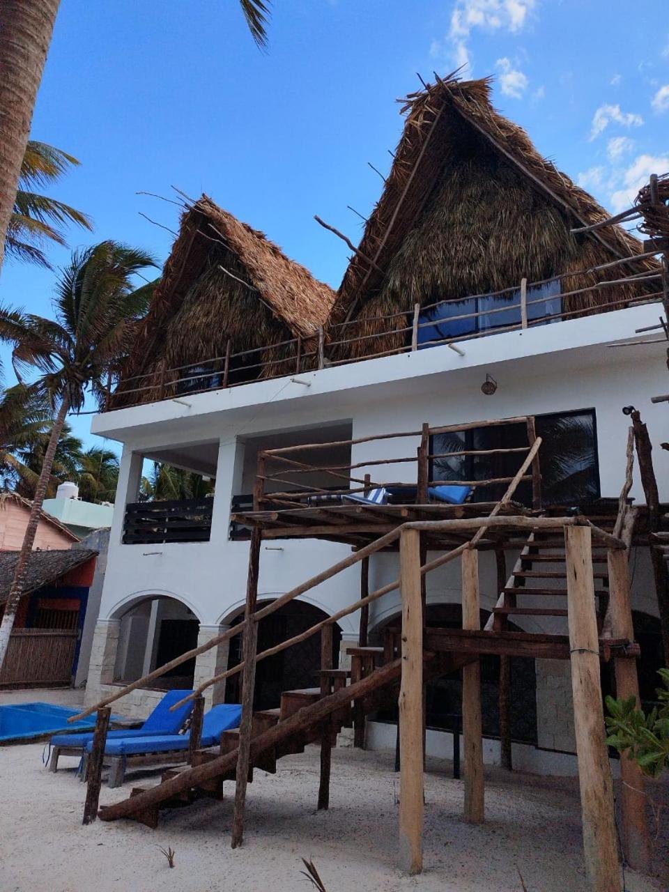 Casa Mate Beachfront Houses El Cuyo Exterior photo